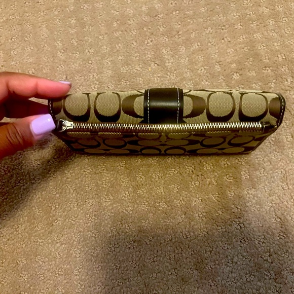 Coach Trifold Wallet - Picture 4 of 5